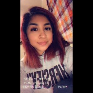 Meet your Posher, Yesenia